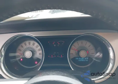 2011 Ford Mustang V6 Premium z USA, uszkodzony, nr VIN 1ZVBP8AM8B5152230